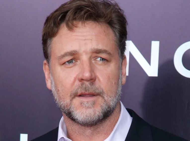 Russell Crowe – Name, age, height, hometown, famous movies, current relationship, awards.