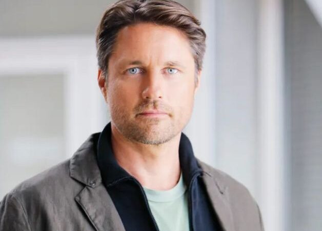 Martin Henderson – Name, age, height, hometown, famous movies, current relationship, awards.