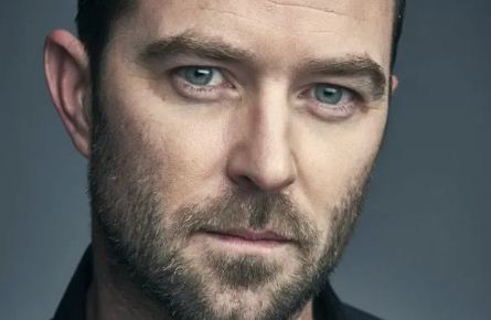 Sullivan Stapleton – Name, age, height, hometown, famous movies, current relationship, awards.