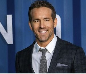Ryan Reynolds=Name, age, height, hometown, famous movies, current relationship, awards.