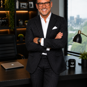 The Man Who Taught Insurance Agents to Pause — Then Profit